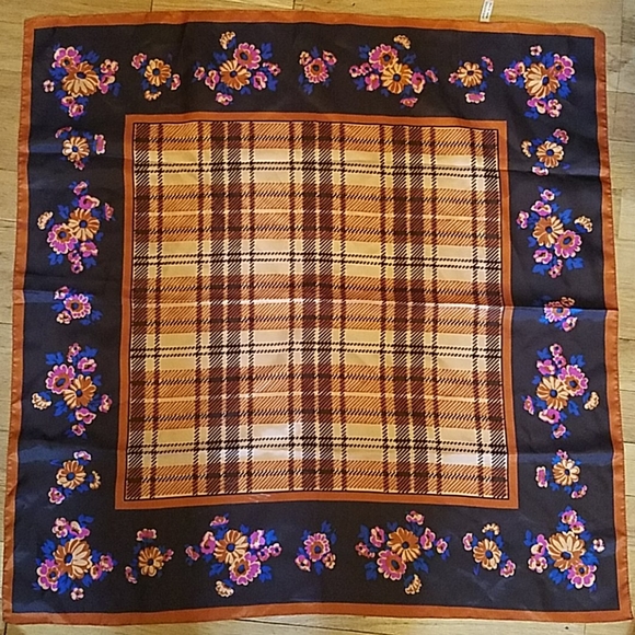 Italian floral square scarf - Picture 2 of 3